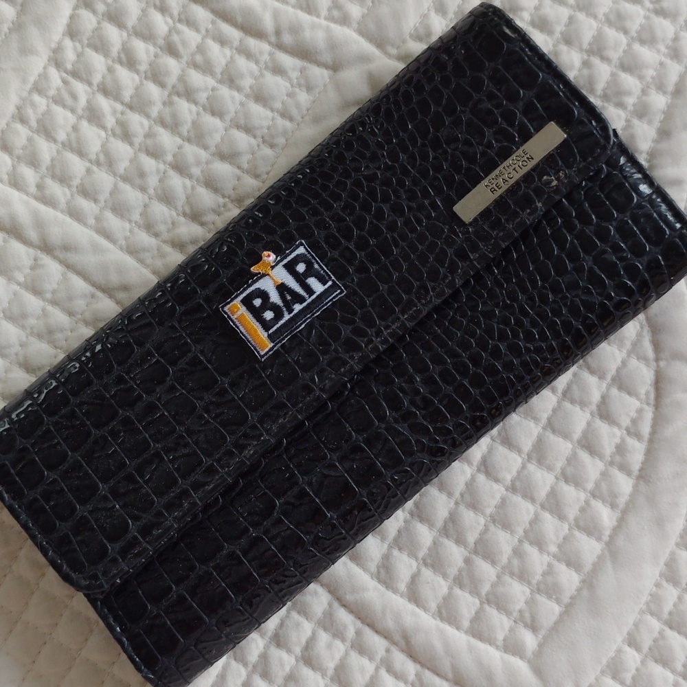 Iron-on Embroidered "BAR" Applique with Drink Glass - Set of 16 - NEW